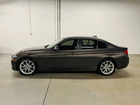 2013 BMW 3 Series 320i