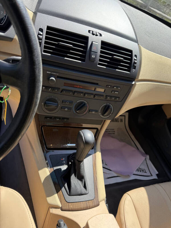 2004 BMW X3 2.5i