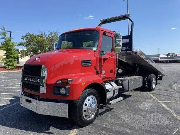 2024 Mack MD6