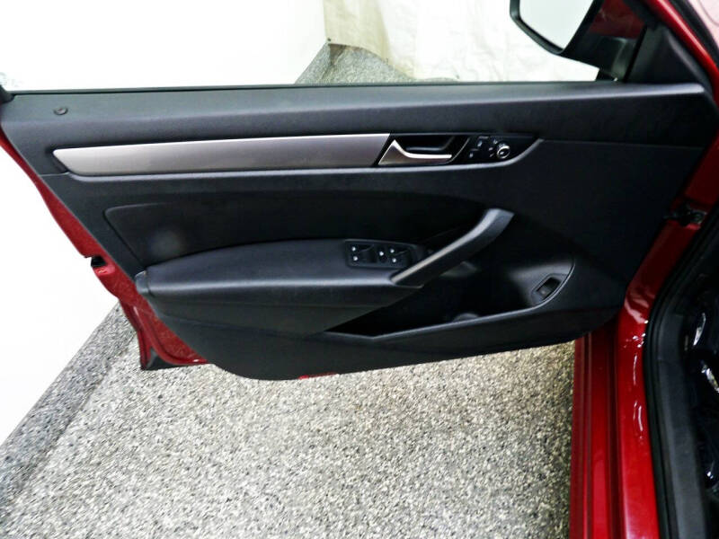 2015 Volkswagen Passat 1.8T Wolfsburg Edition