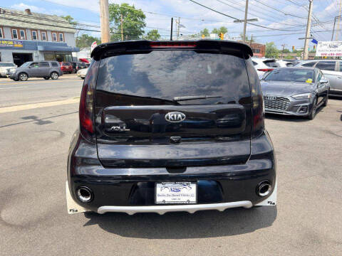 2018 Kia Soul +