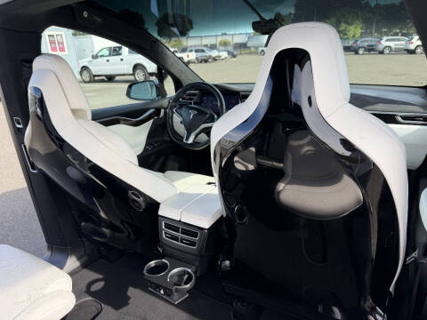 2016 Tesla Model X 90D