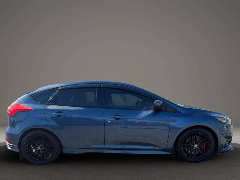 2018 Ford Focus ST