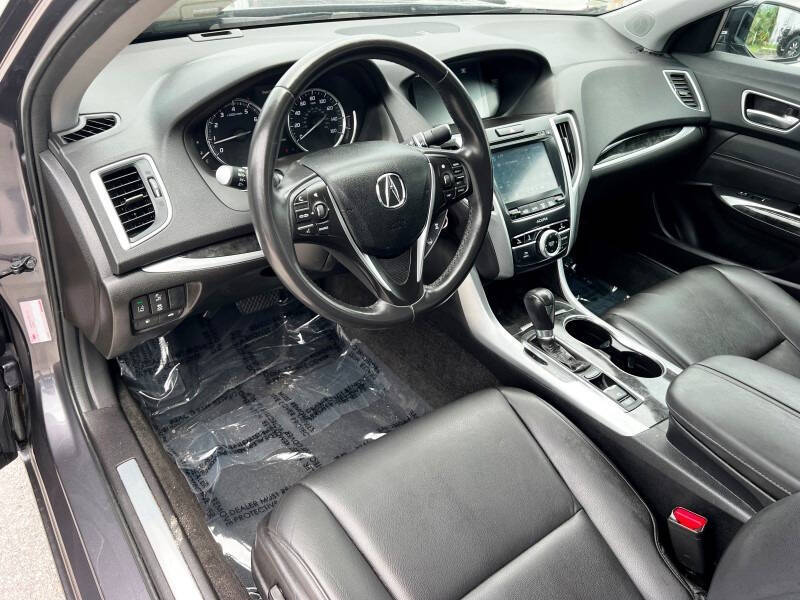 2018 Acura TLX Base photo 11