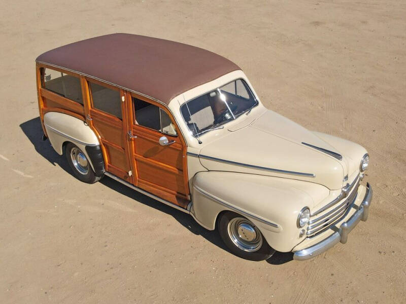 1948 Ford Super Deluxe