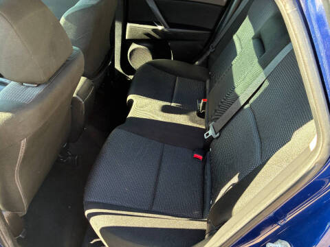 2013 Mazda MAZDA3 i Touring