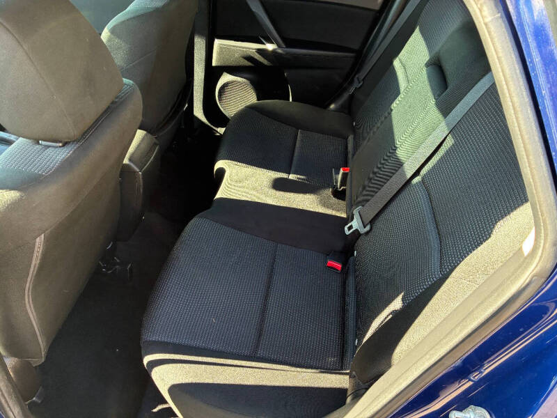 2013 Mazda MAZDA3 i Touring