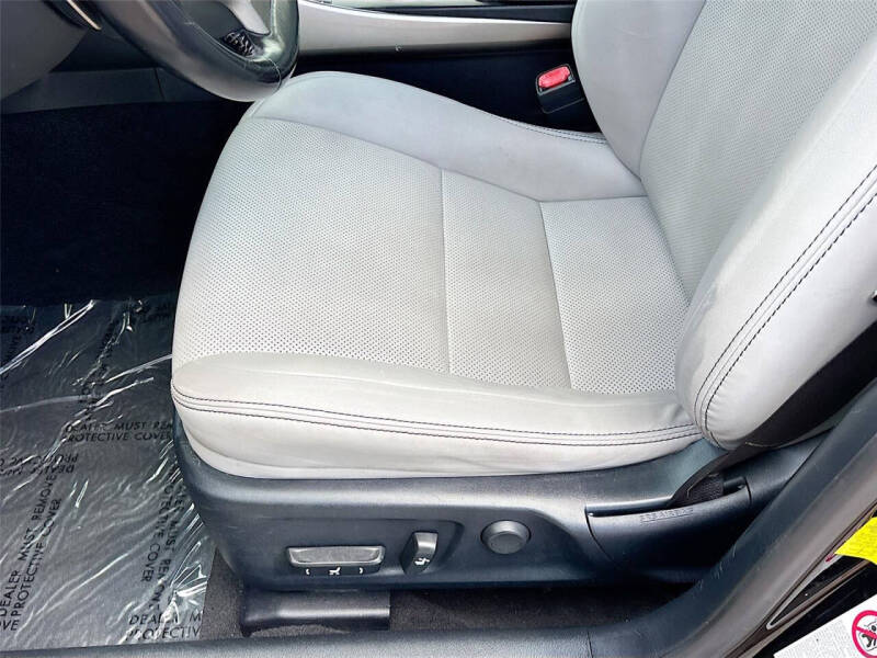 2015 Lexus IS 250 Crafted Line