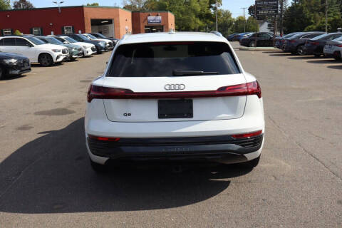 2024 Audi Q8 e-tron quattro Premium