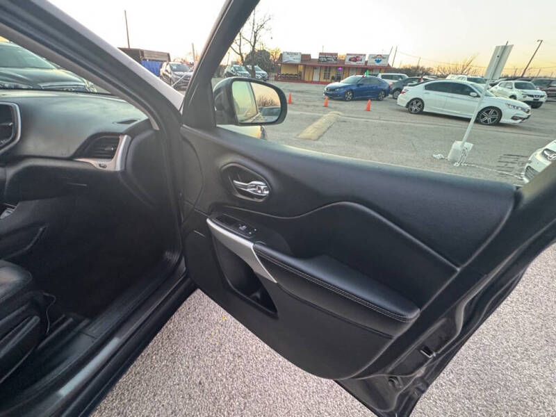 2018 Jeep Cherokee Latitude Plus