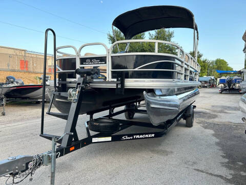 2017 Sun Tracker FISHING BARGE 20DLX for sale at CRANSH AUTO SALES, INC in Arlington TX