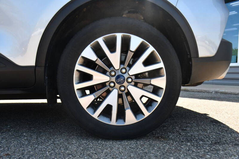 2022 Ford Escape Titanium