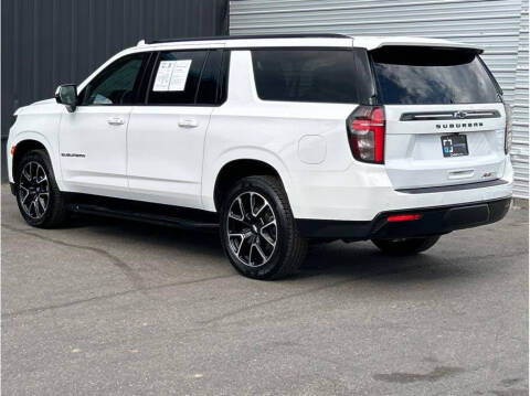 2023 Chevrolet Suburban RST