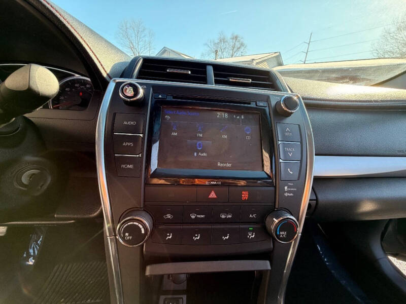 2016 Toyota Camry SE