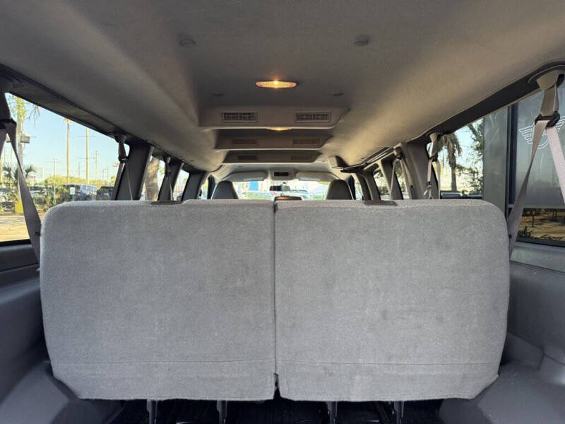 2023 Chevrolet Express LS 3500