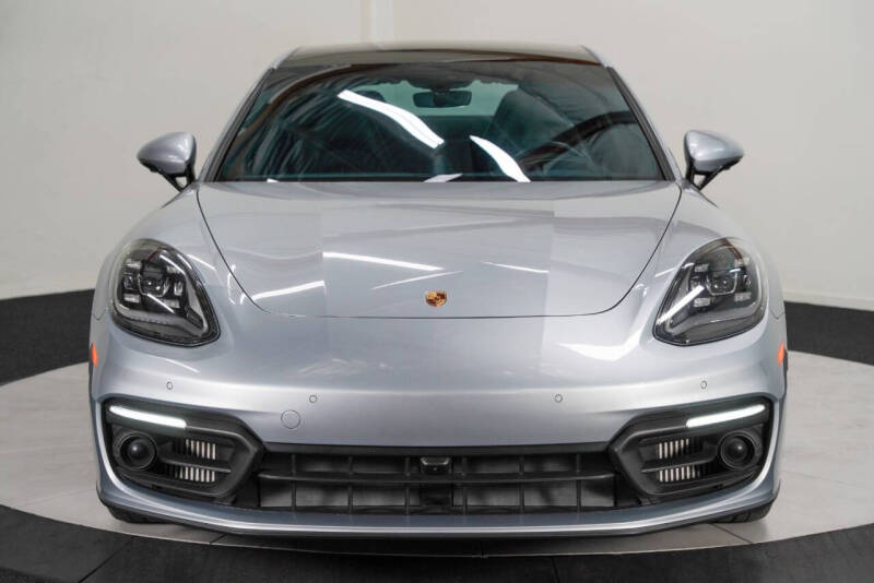 2022 Porsche Panamera Platinum Edition