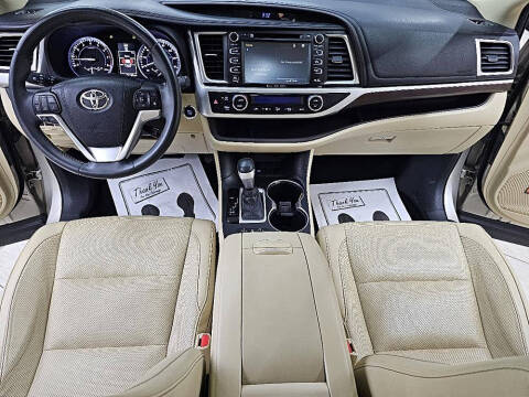 2016 Toyota Highlander