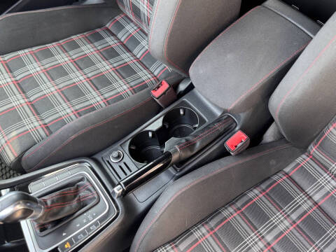 2019 Volkswagen Golf GTI S