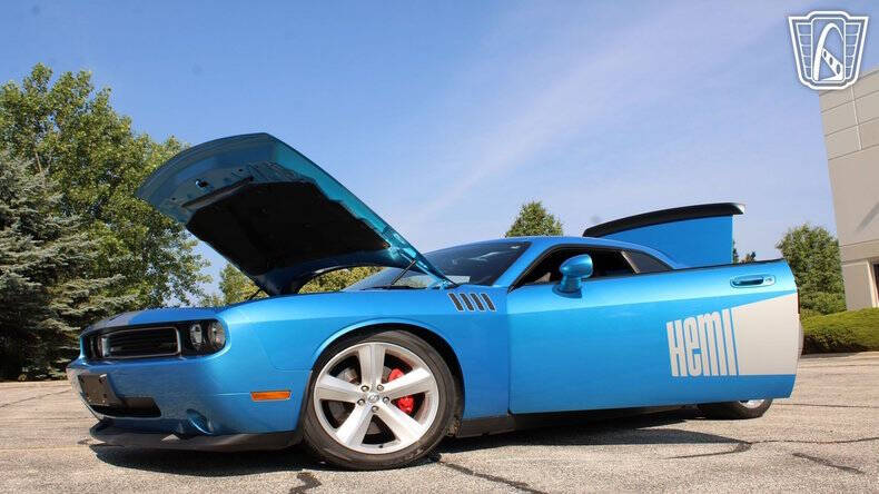 2010 Dodge Challenger SRT8
