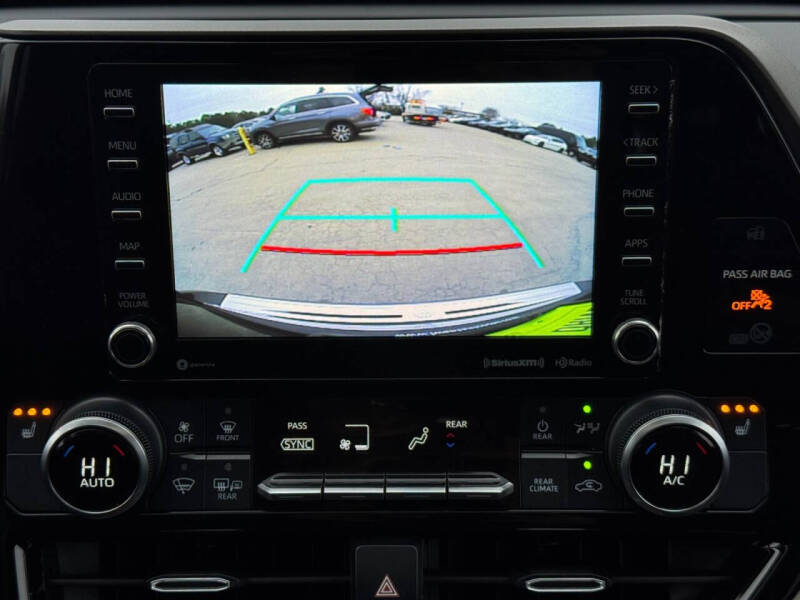 2020 Toyota Highlander Hybrid XLE