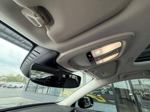 2024 Volvo XC60 B5 Core Dark Theme