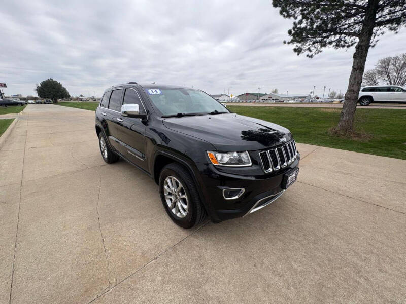 Used 2014 Jeep Grand Cherokee Limited with VIN 1C4RJFBG4EC140186 for sale in South Sioux City, NE