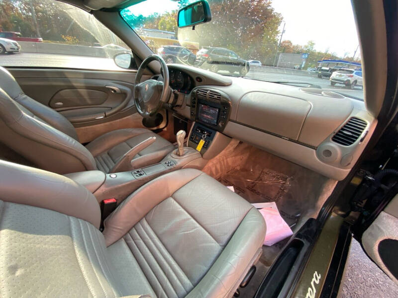 2001 Porsche 911 Carrera 4