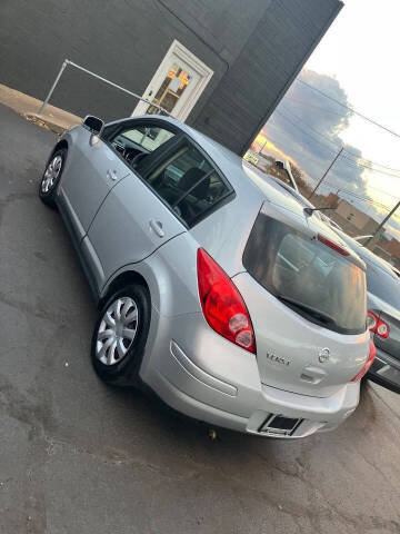 2009 Nissan Versa 1.8 S