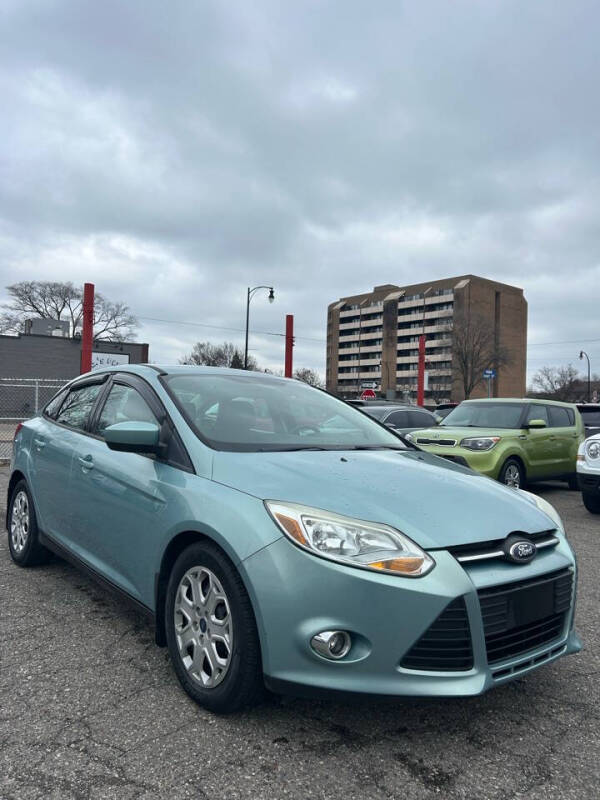 2012 Ford Focus SE photo 2