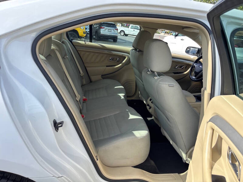2015 Ford Taurus