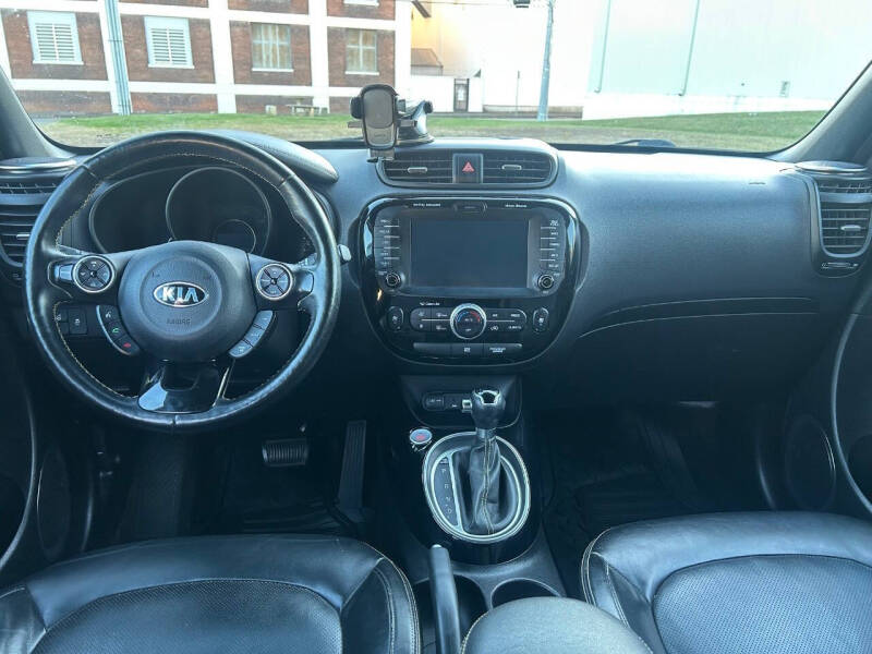 2014 Kia Soul +