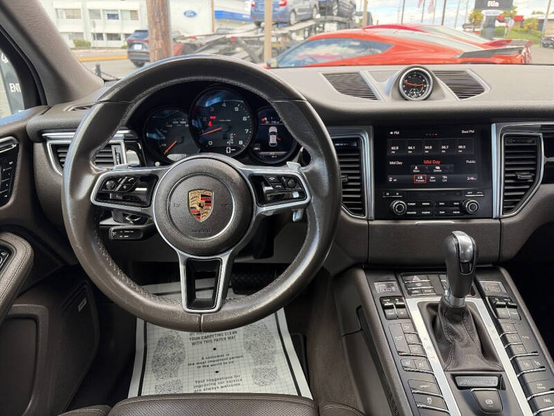 2018 Porsche Macan