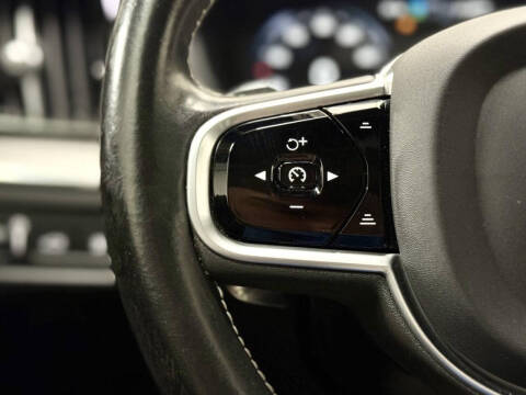 2020 Volvo XC60 T8 eAWD R-Design