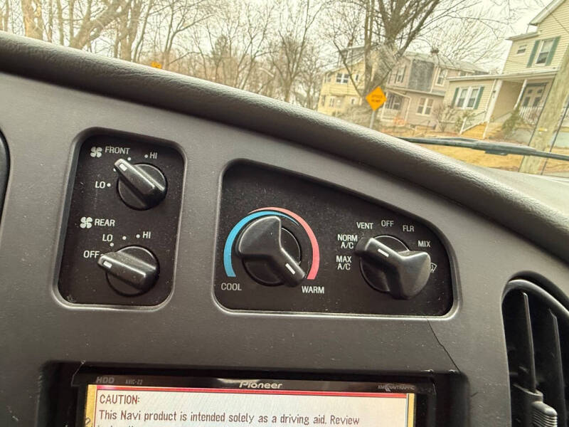 2007 Ford E-Series E-350 SD XLT