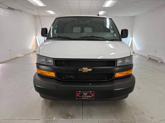 2025 Chevrolet Express LS 3500