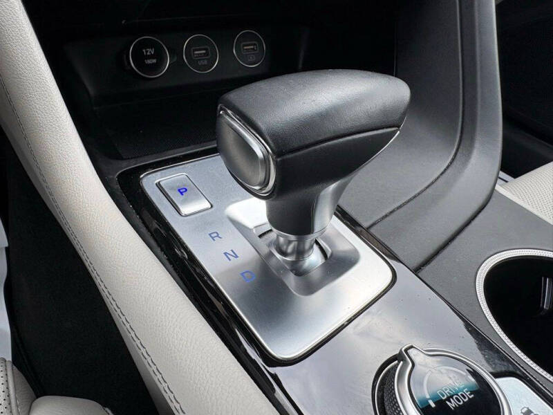 2023 Genesis G70