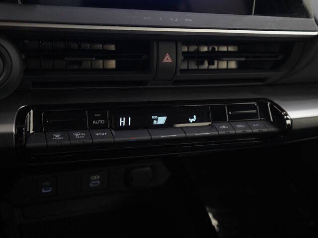 2025 Toyota Prius LE