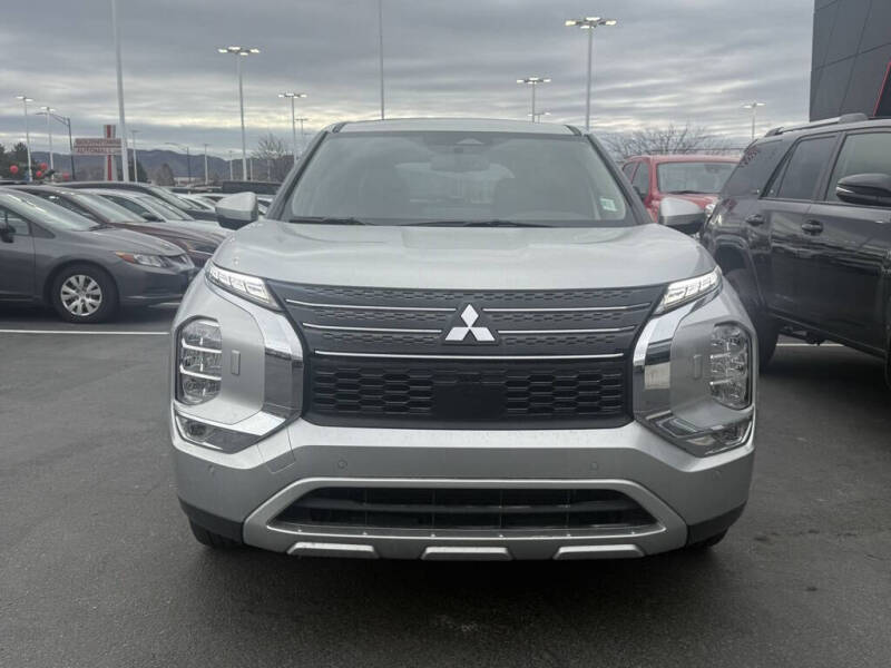 2024 Mitsubishi Outlander PHEV SE