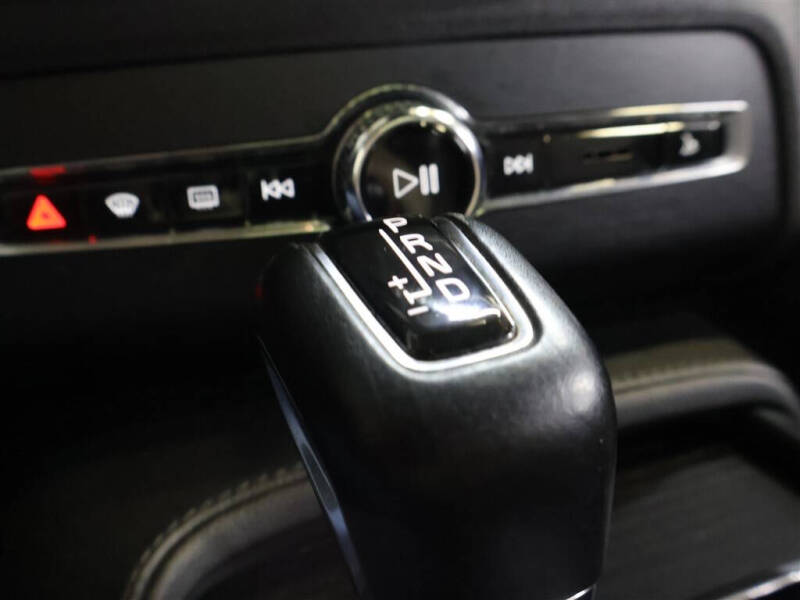 2020 Volvo XC90 T5 Momentum