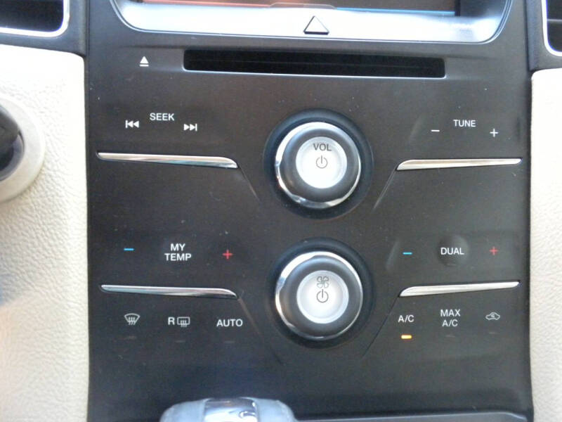 2014 Ford Taurus SEL