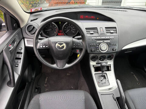 2011 Mazda MAZDA3 i Touring