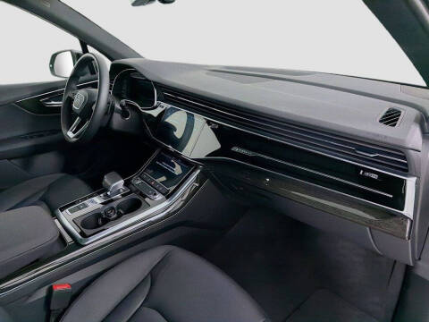 2022 Audi Q7 quattro Premium 55 TFSI