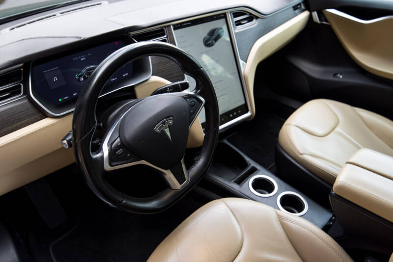 2014 Tesla Model S 85