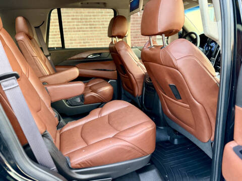 2017 Cadillac Escalade Luxury