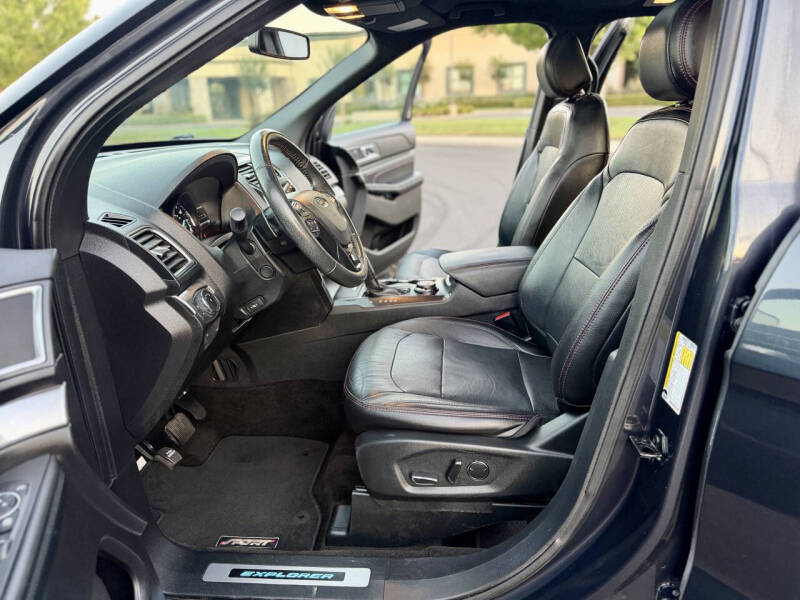 2017 Ford Explorer Sport