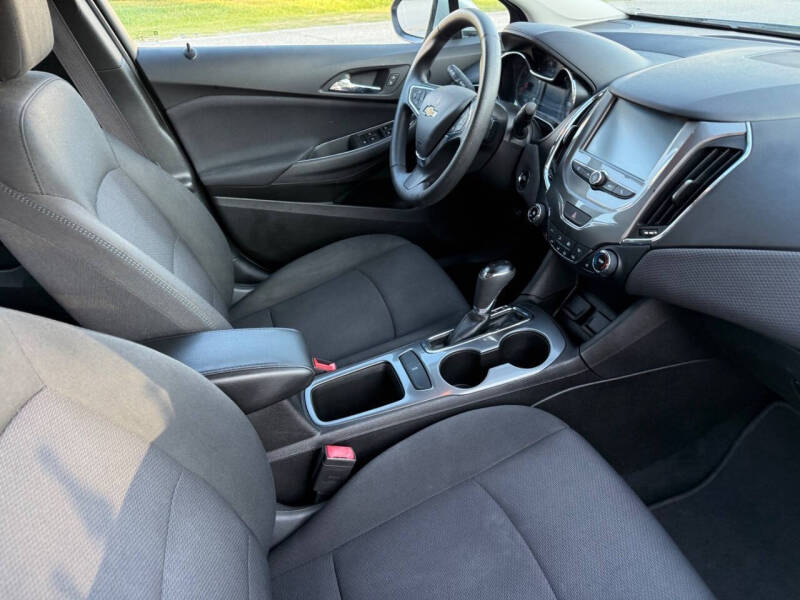 2017 Chevrolet Cruze LT Auto