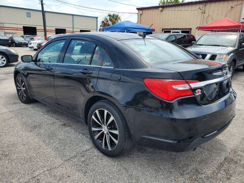 2014 Chrysler 200 Touring