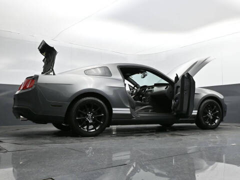 2011 Ford Mustang V6