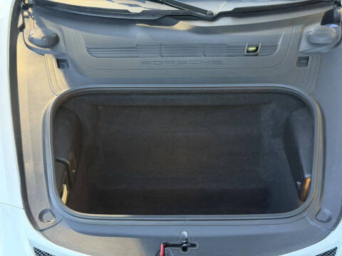 2016 Porsche Cayman GT4