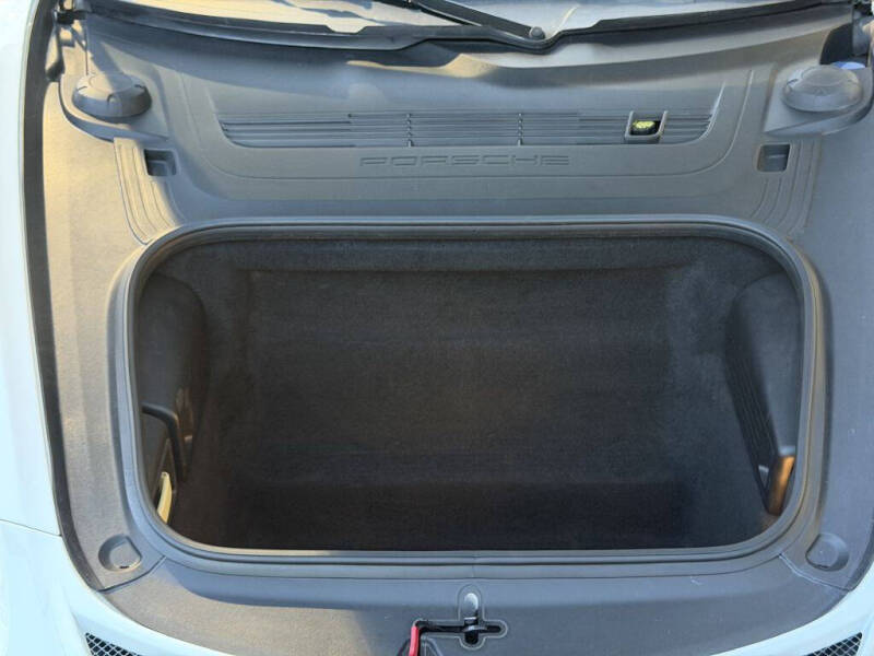 2016 Porsche Cayman GT4